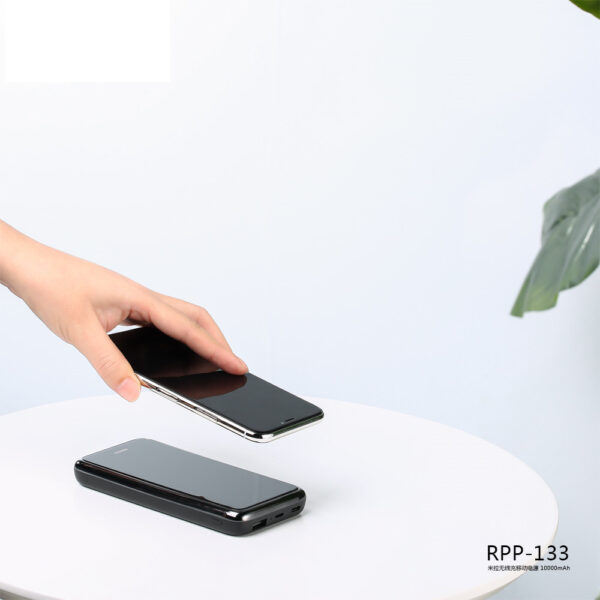 REMAX RPP-133 Mirroe Series With Wireless High Speed Charging Power Bank For 7/7 Plus/6S/6S Plus/6 Plus/6/SE (2020)/ 11/ 11Pro/11ProMax/XsMax,/XR/ XS/X/8/8 Plus/ AirPods/Ipad/Samsung/LG/HTC/Huawei/Moto/xiao MI and More 10000mAh